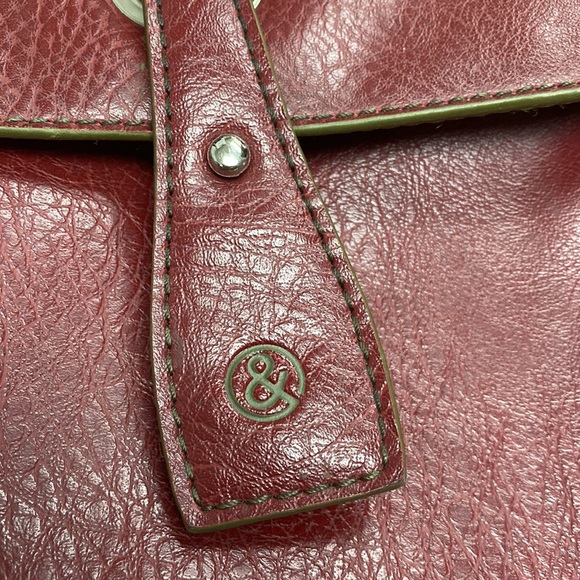 Matt & Nat Red Vegan PVC Messenger Bag - Picture 2 of 16